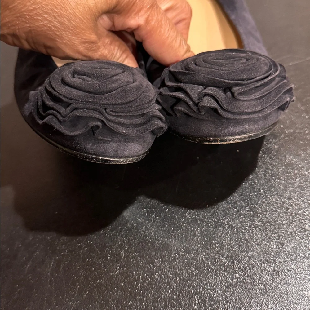 Valentino Garavani Black rosette Flats Elegant Comfort 8.5/38.5 made in Italy